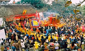 Khai hội đền Phù Ủng 