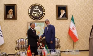 Đoàn đại biểu cấp cao Quốc hội VN thăm chính thức Cộng hòa hồi giáo Iran 