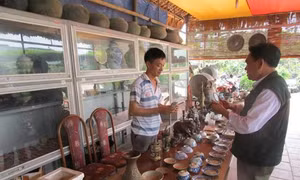 Độc đáo phiên chợ 'Mua người chán, bán người cần' ở xứ Thanh