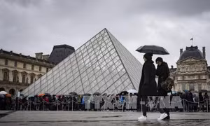 Hung thủ tấn công Bảo tàng Louvre từ chối trả lời thẩm vấn