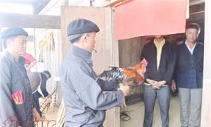 Lễ mừng nhà mới dân tộc Mông