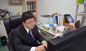 Phó giáo sư trẻ người Việt ở xứ sở Mặt trời mọc 