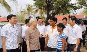 Tổng Bí thư chia sẻ với những khó khăn của bà con xã đặc biệt khó khăn tỉnh Gia Lai