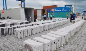 Thanh Hóa thu giữ lô hàng điện tử không có giấy tờ hợp lệ