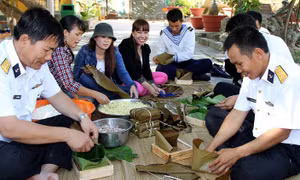  Hương vị bánh chưng gói lá bàng vuông 