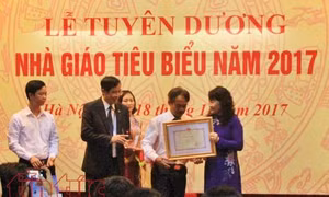 ‘Thay lời tri ân 2017’ viết mãi câu chuyện về sự nghiệp trồng người