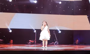 The Voice Kids 2017: Cô bé 5 tuổi hát 'Đi học' trong veo như dòng suối 