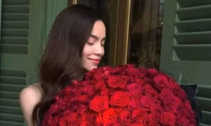 Hồ Ngọc Hà khoe hoa hồng hậu Valentine, Phạm Hương hóa thân thành công chúa