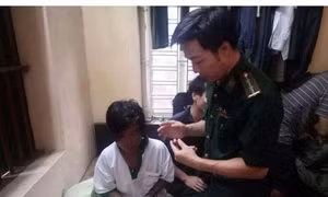 Cứu hai ngư dân trôi dạt trên biển Thanh Hóa