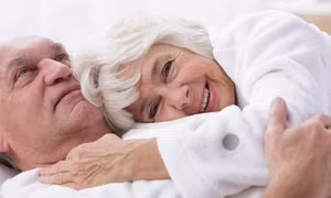 Những hiểu lầm tệ hại về quan hệ tình dục ở người cao tuổi