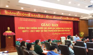 Buôn bán ma túy tinh vi theo kiểu 'hàng đổi hàng'
