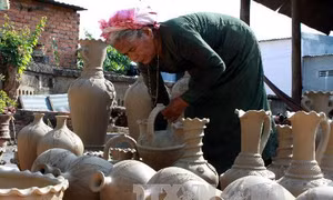 Bảo tồn nghề gốm truyền thống của người Chăm
