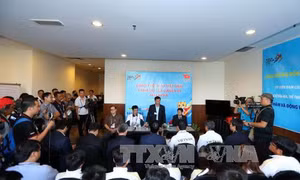 SEA Games 29: Bộ trưởng Nguyễn Ngọc Thiện tới thăm, động viên đoàn TTVN