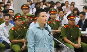 Xét xử Hà Văn Thắm và đồng phạm: 'Đẩy' trách nhiệm trong khoản vay 500 tỷ đồng của OceanBank 