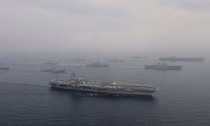 Xem hai tàu sân bay Mỹ tập trận trên Biển Nhật Bản