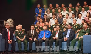 Cầu truyền hình Việt Nam-Lào: Nhìn lại quá khứ, gắn kết tương lai 