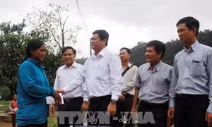 Hỗ trợ đồng bào miền Trung khắc phục hậu quả mưa bão 