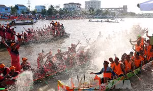 Nhiều nét mới trong Lễ hội Oóc Om Bóc - đua ghe Ngo Sóc Trăng 2017 