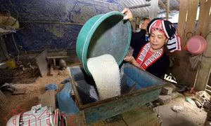 Gỡ khó cho công tác phát triển Đảng viên nữ dân tộc - Bài cuối: Tháo gỡ các “nút thắt”