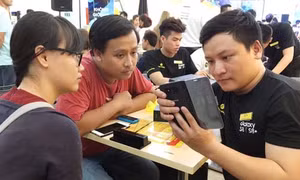 Thế Giới Di Động dẫn đầu toàn thị trường về số bán cặp đôi Galaxy S8 và S8 Plus