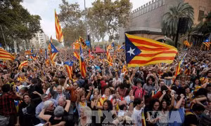 Catalonia tuyên bố độc lập, Thượng viện Tây Ban Nha thông qua các biện pháp khẩn cấp