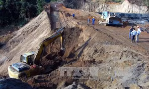 Yêu cầu chủ đập thải tại Nghệ An dừng hoạt động để khắc phục sự cố