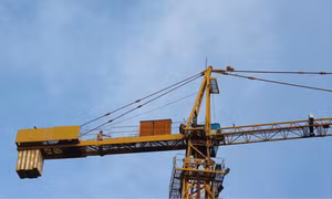 Sập cần cẩu tại công trường cầu Việt Trì - Ba Vì, 2 người tử vong 