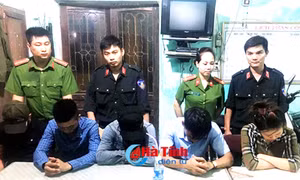 Bắt quả tang 4 nam 1 nữ 'đập đá' trong phòng trọ