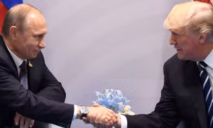 Tổng thống Trump cám ơn ông Putin, chọc giận Bộ Ngoại giao Mỹ
