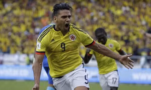 Colombia chặn đứng chuỗi 9 trận thắng của Brazil 