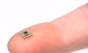 Cấy chip lên cơ thể thay cho chìa khóa nhà