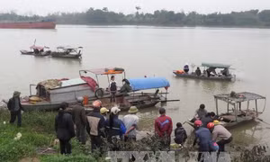 Tàu hàng đâm thuyền đánh cá, một người tử vong
