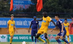 V.League 2017: Tốp đầu thảm bại, cuộc đua đến ngôi vương đầy kịch tính