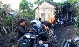 Kinh doanh than củi tự phát, cả khu vực bị nhuộm đen