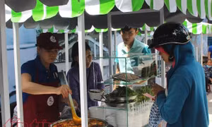 Lao động phi chính thức: Thời gian làm việc dài nhưng thu nhập thấp