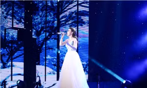Thần tượng Bolero: Phương Liên hát liên khúc đêm mưa, được HLV Ngọc Sơn chọn