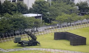 Nhật Bản đưa hệ thống chống tên lửa vào Tokyo, dân chúng vội mua hầm trú bom