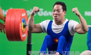 Đô cử người khuyết tật Lê Văn Công phá kỷ lục thế giới 
