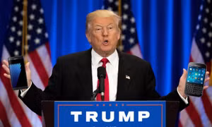 Trở thành tổng thống, ông Trump sẽ phải dùng điện thoại ‘cùi bắp’?