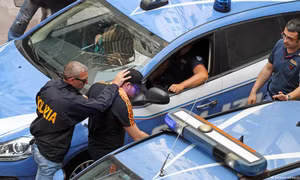 Gặp khó tại quê nhà, mafia Italy chuyển địa bàn hoạt động sang Đức