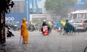 Thời tiết 23/10: Miền Bắc mát mẻ, miền Nam đề phòng tố lốc