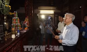 Tổng Bí thư Nguyễn Phú Trọng dự chương trình 'Huyền thoại Truông Bồn' 