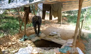 Đua nhau đào bới, săn tìm đá quý ở Tuyên Quang