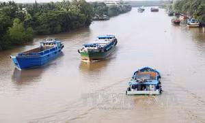 Khơi thông “dòng chảy” giao thông thủy nội địa