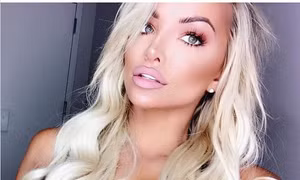 Bất ngờ trước tiết lộ của mẫu Playboy có đôi gò bồng đào nặng 5kg
