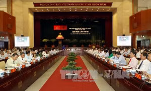 Thành ủy Thành phố Hồ Chí Minh: Ưu tiên phát triển hạ tầng, giảm ùn tắc giao thông
