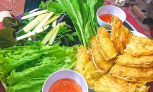 Ảo thuật gia Sáu Phước mở quán bánh xèo