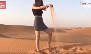 Saudi Arabia: Cô gái mặc váy ngắn thả dáng gây ra tranh luận nảy lửa