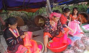 Gỡ khó cho công tác phát triển Đảng viên nữ dân tộc - Bài 2: Khó khăn trong việc tạo nguồn