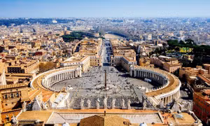 Tại sao Tòa thánh Vatican bỗng dưng lấy sữa sơn tường?
